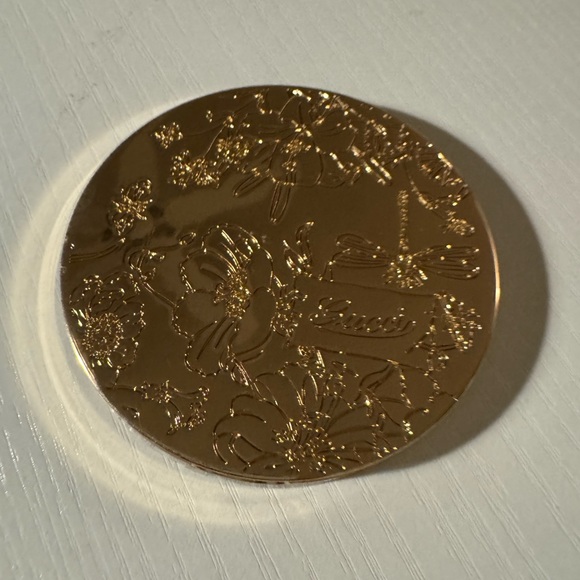 Gucci Compact Double sided mirror w/Gucci monogram embossed. NIB - Picture 8 of 11